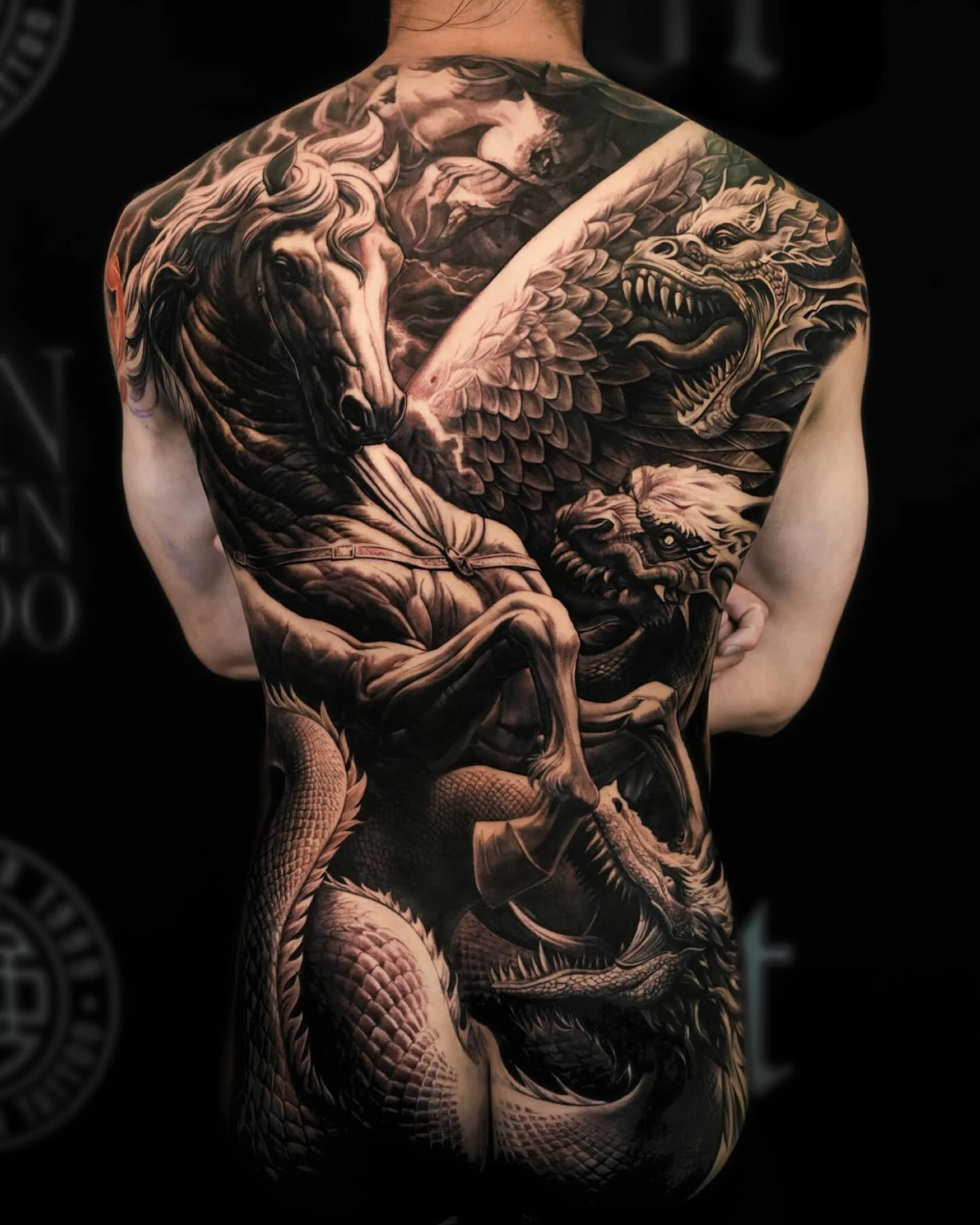 Skin Design Tattoos — geleneksel dövme çalışması