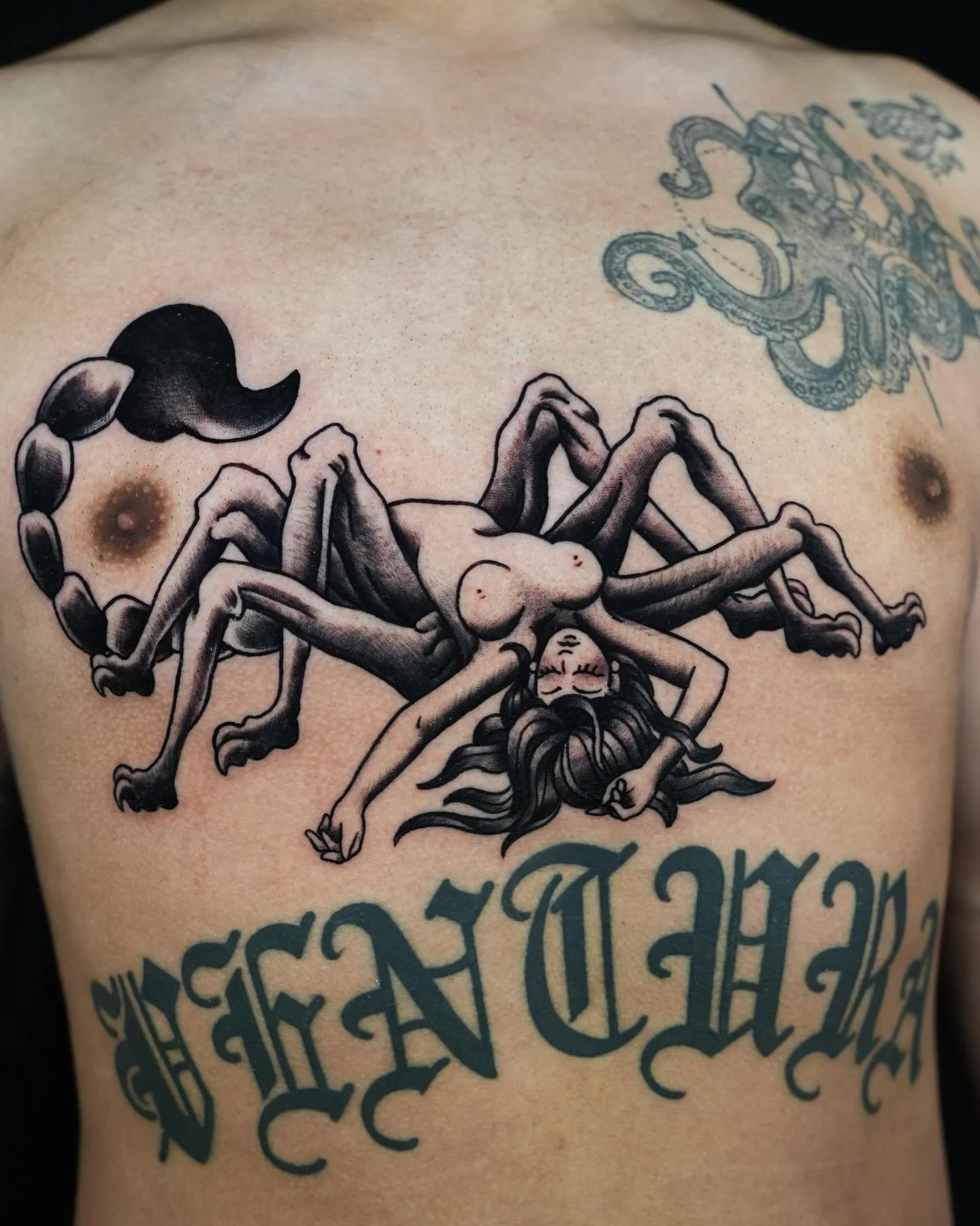 Skin Design Tattoos — geleneksel dövme çalışması
